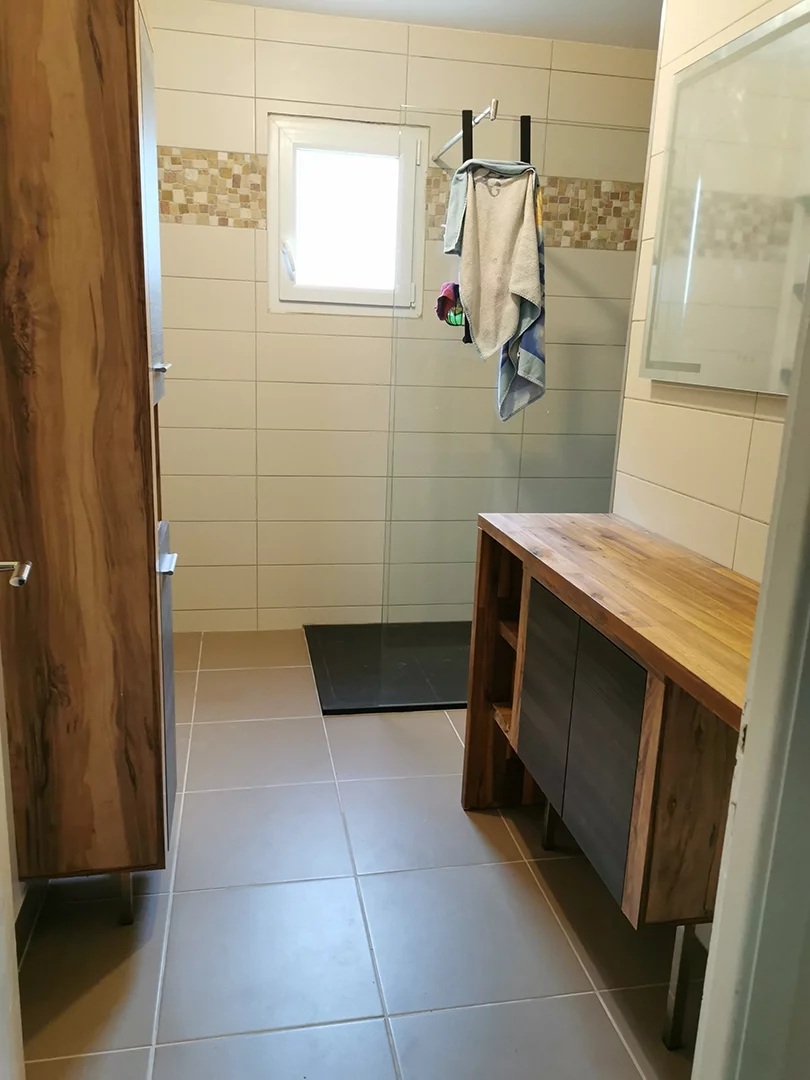 Pose d'une salle de bains